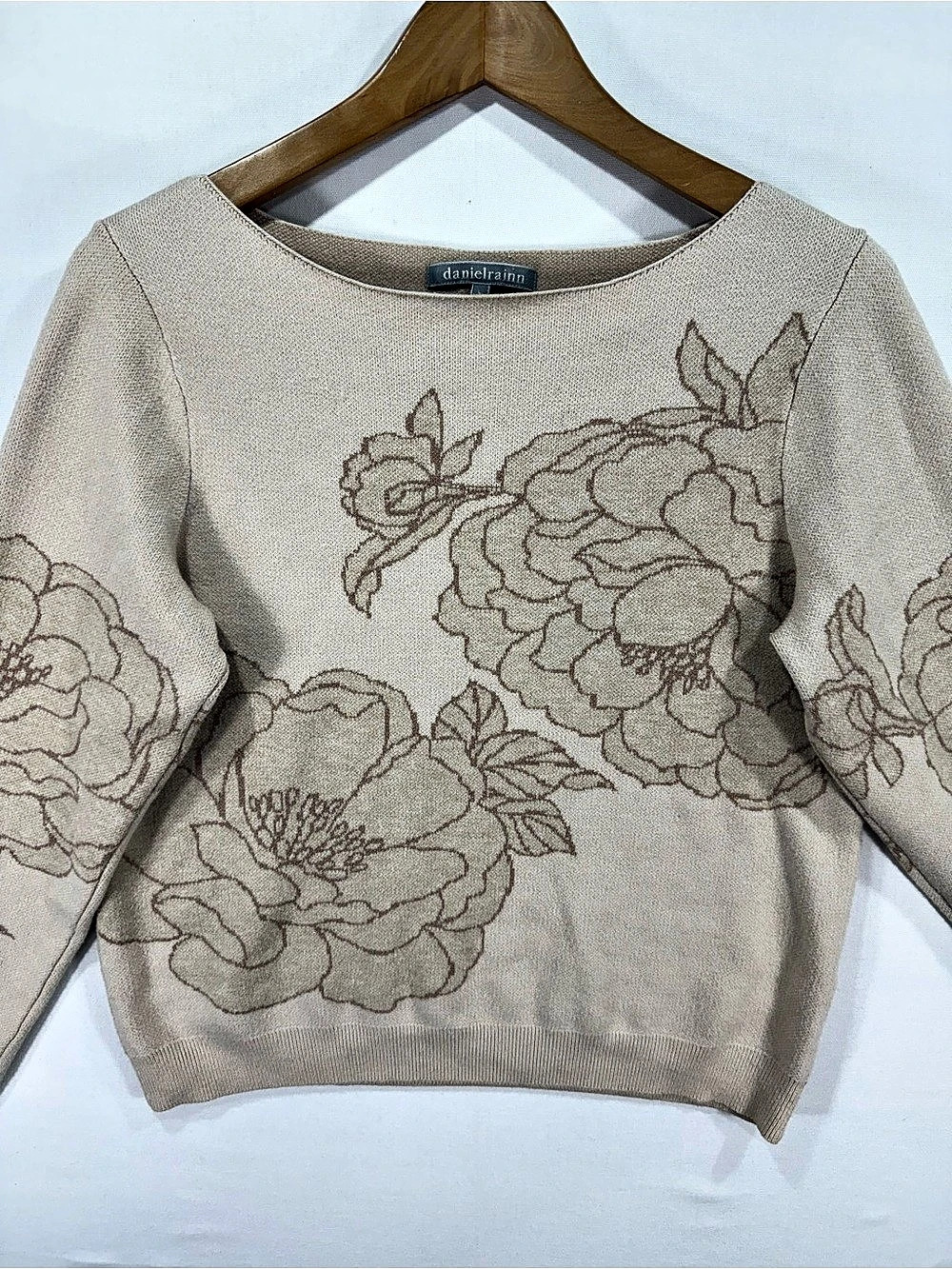 daniel rainn Floral Sweater in Beige Size Large